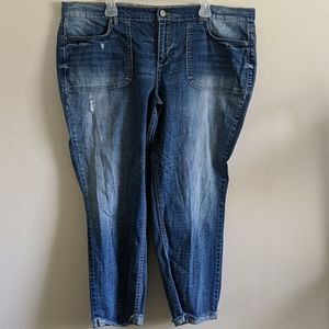 Distressed Cuffed Denim Capri Vintage America